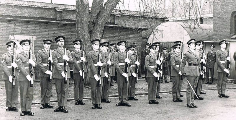 Караул от Вооружённых Сил Великобритании к смене готов. 1 мая 1982 года