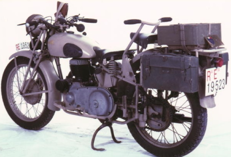 Мотоцикл Benelli 500-VLMB