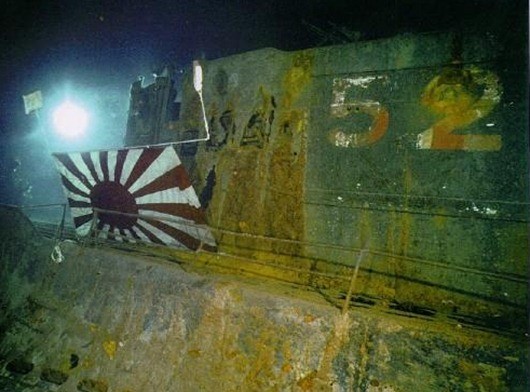 По просьбе японцев, глубоководными аппаратами на рубке был закреплен японский флаг