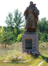 с. Горобьевка Двуречанского р-на. Памятник на окраине села установлен на братской могиле, в которой похоронено 36 воинов.