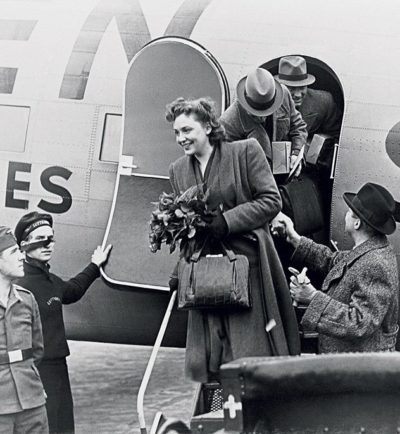 Сара приземляется в Берлине. 1941 г