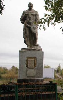 с. Бердянка Зачепиловского р-на. Памятник установлен на братской могиле, в которой похоронено 18 советских воинов