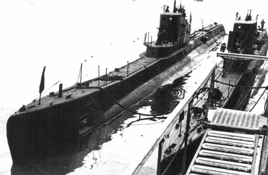 Подводная лодка «Щ-205» (Нерпа) и «Щ-207» (Касатка)