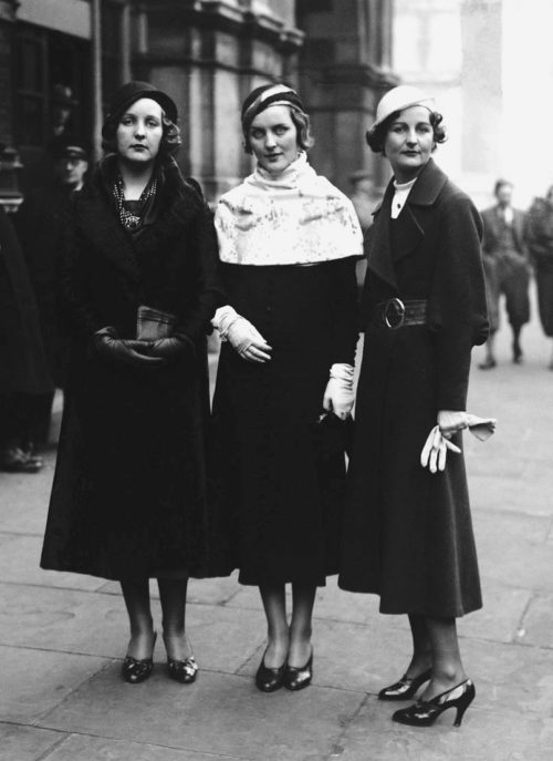 Юнити Митфорд со своими сестрами – Дианой и Нэнси. 1932 г.