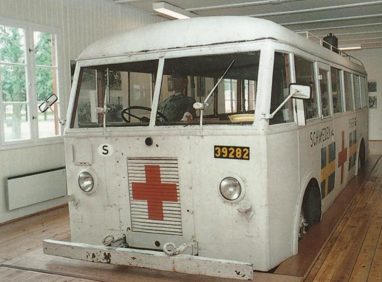Автобус из лагеря.