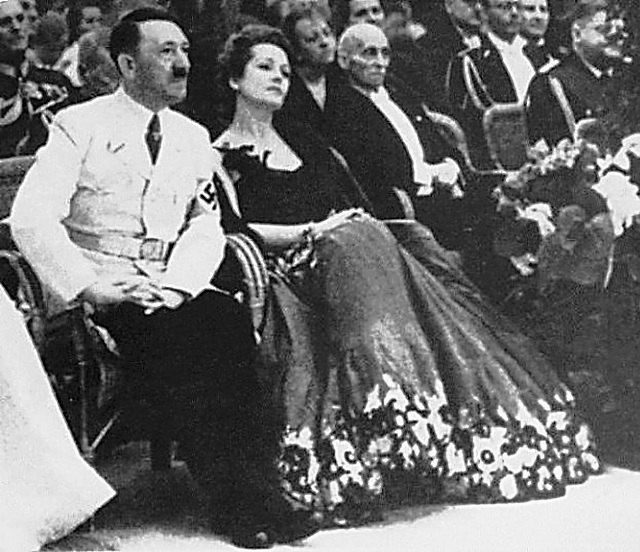 Адольф Гитлер и Ольга Чехова.