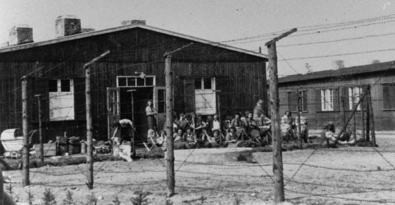 Женский барак лагеря