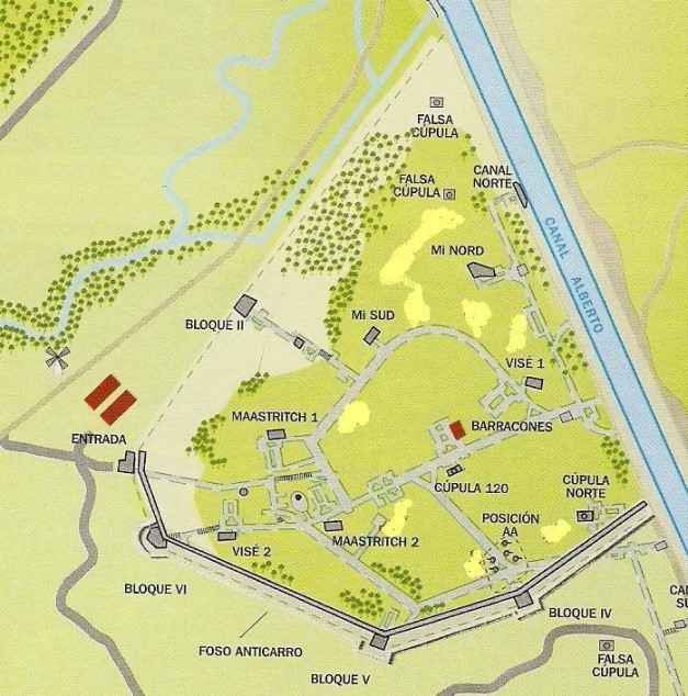 План крепости на местности. Серым цветом в двухстороннем пунктире обозначены подземные галереи