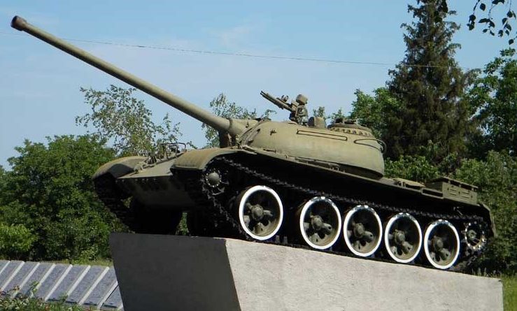 Танк Т-54 на мемориале
