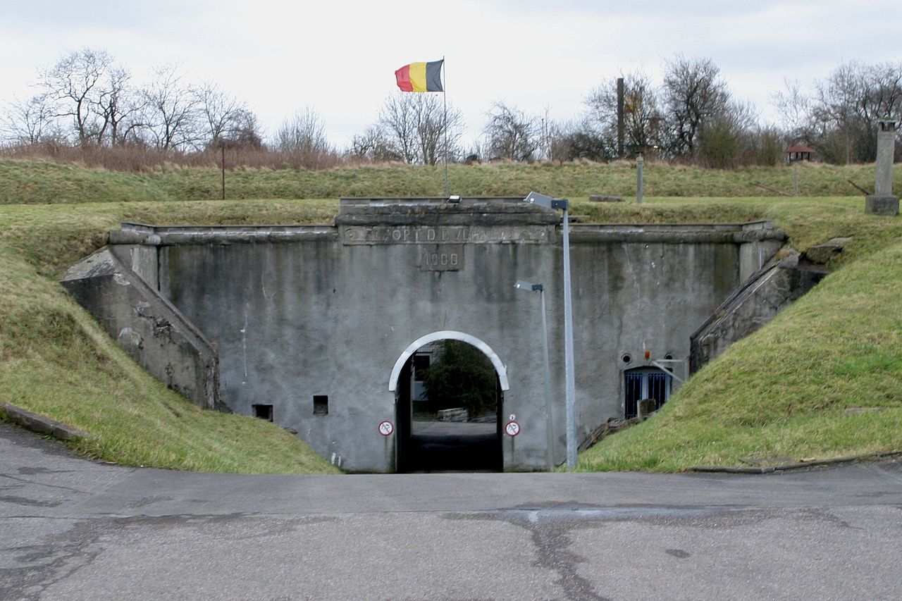 Главные ворота в форт.