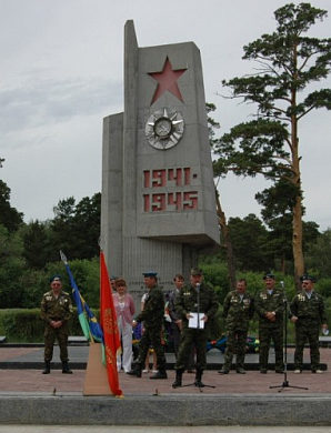 г. Степногорск. Монумент Победы в городском парке