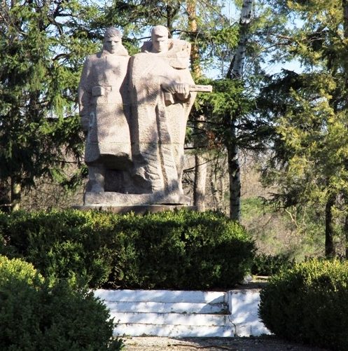 с. Погребены Оргеевского р-на. Памятник воинам, погибшим в годы Великой Отечественной войны