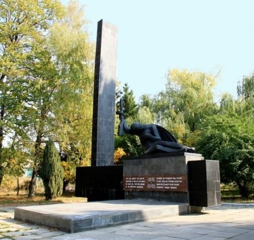 с. Костешть Рышканского р-на. Мемориал воинам, погибшим в годы Великой Отечественной войны