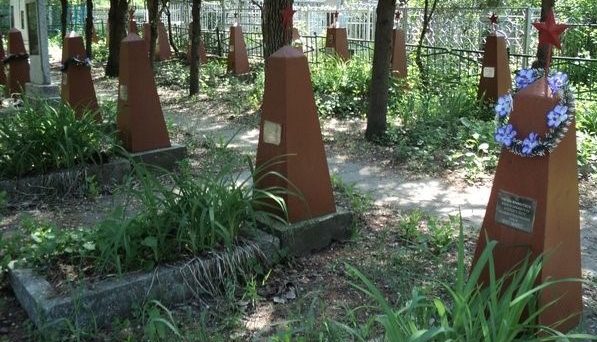 г. Бельцы. 29 обелисков, установленных на кладбище по ул. Гагарина, под которыми покоятся воины, погибшие во время освобождения Бельц