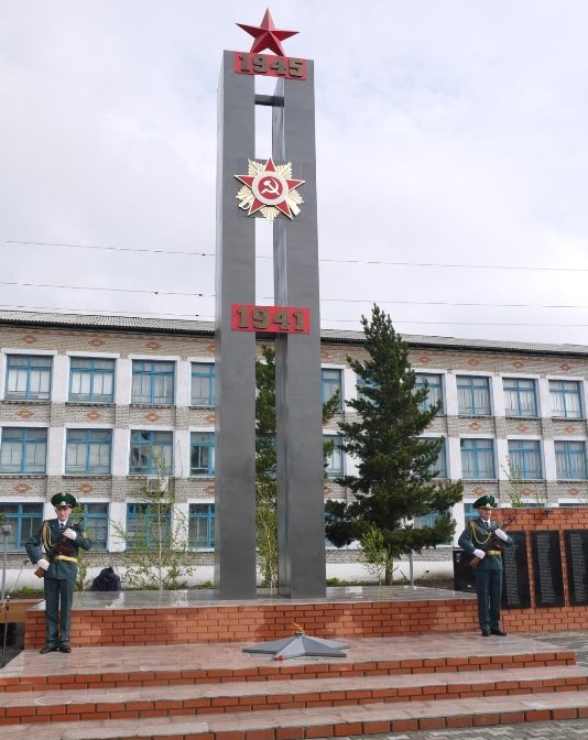 с. Пресновка Жамбылского р-на. Монумент Славы, высотой более 10 м, был открыт в 2015 году в парке Победы.