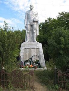 с. Королевка Узункольского р-на. Памятник воинам, погибшим в годы Великой Отечественной войны.