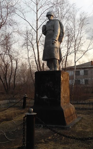 . Подгорное Кызылжарского р-на. Памятник воинам, павшим в годы Великой Отечественной войны.