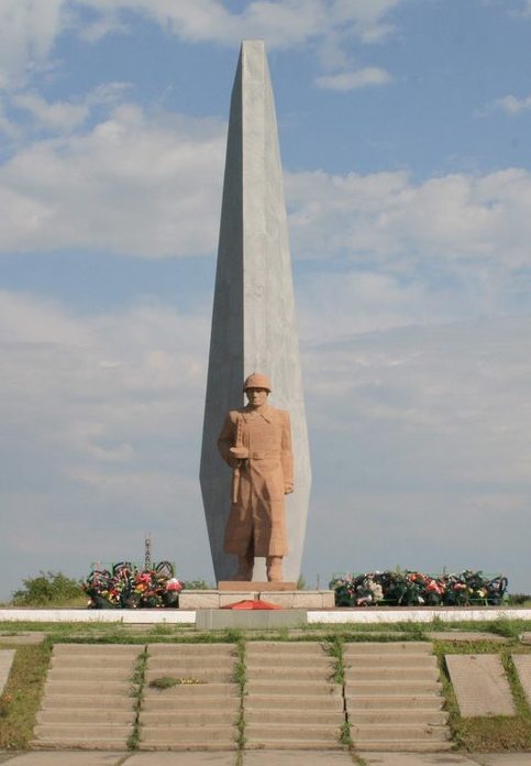 г. Тайынша. Памятник воинам, погибшим в годы Великой Отечественной войны.