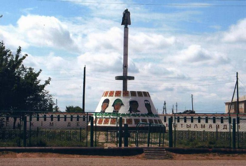 с. Жангала. Мемориал воинам Великой Отечественной войны.