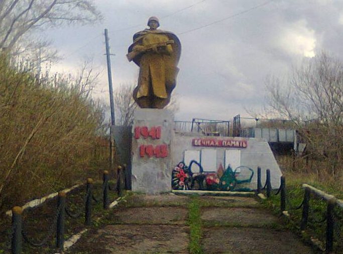 с. Павловка Узункольского р-на. Памятник воинам, погибшим в годы Великой Отечественной войны.