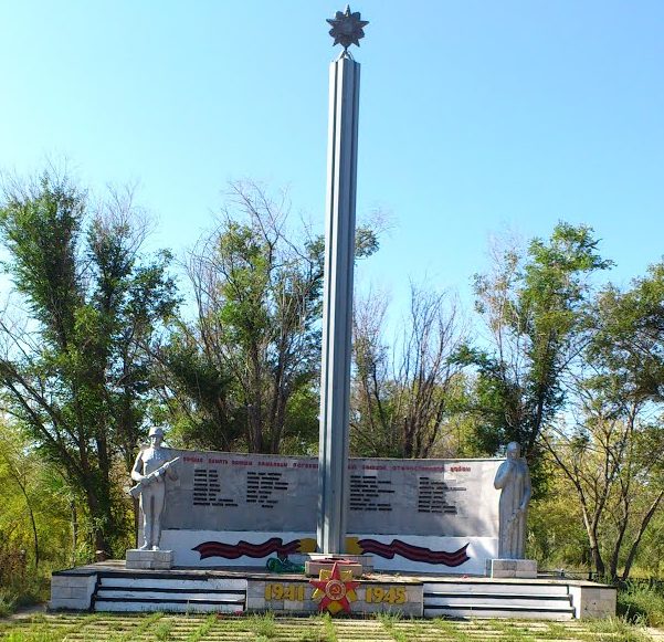 с. Березовка Качирского р-на. Мемориал воинам, погибшим в годы Великой Отечественной войны.
