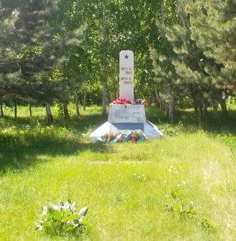 с. Сычевка Павлодарского р-на. Памятник воинам, погибшим в годы Великой Отечественной войны.