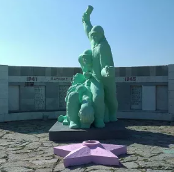 . Кайындыколь Тарановского р-на. Памятник воинам, погибшим в годы Великой Отечественной войны.