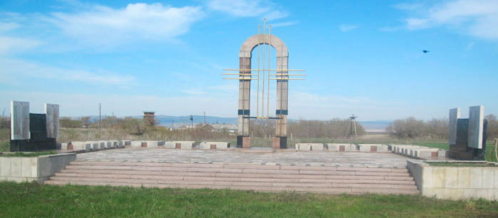 с. Восточное Уланского р-на. Памятник воинам, погибшим в годы Великой Отечественной войны.