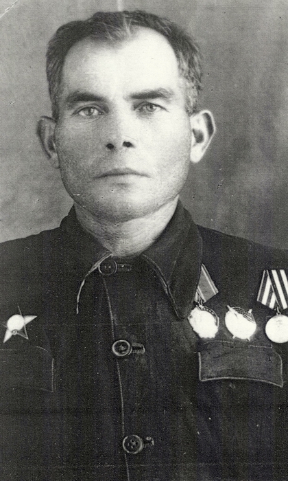 Идрисов Абухажи одержал 349 побед.