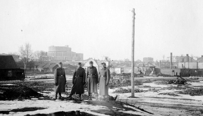 Перекресток проспекта Независимости и улицы Янки Купалы. Ноябрь, 1941 г.