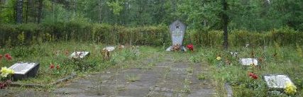 п. Приежмале, волость Кастулинас, край Аглонас. Памятник, установлен на воинском братском кладбище, где похоронены 145 советских воинов, погибших в 1941 и 1944 годах. Среди них 80 неизвестных. 