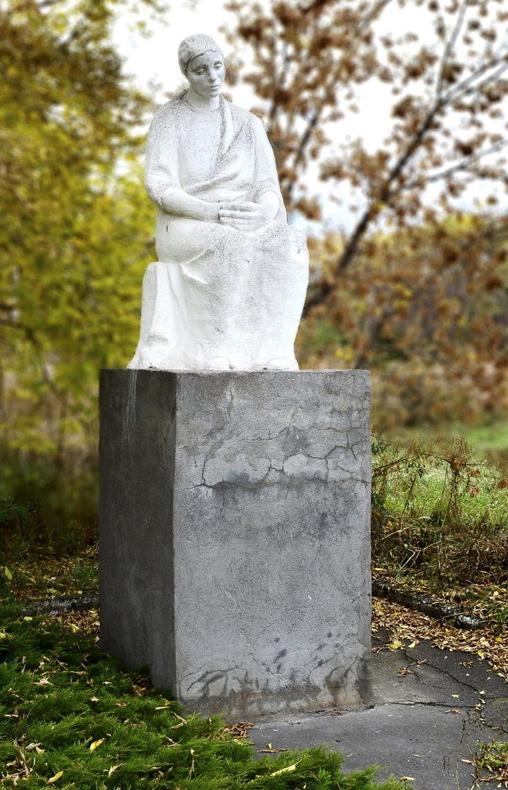 п. Мамонтова Поспелихинского р-на. Памятник, погибшим в годы войны.