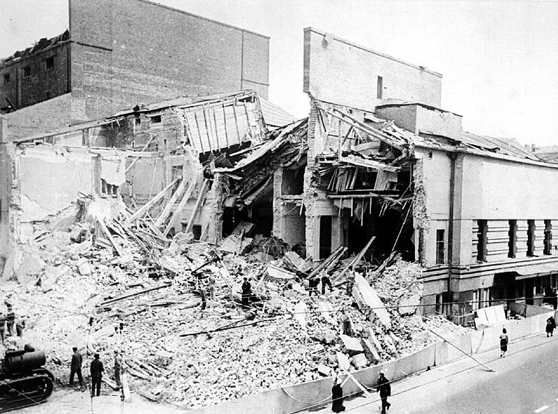 Руины театра Вахтангова на Арбате. 23 июля 1941 г.