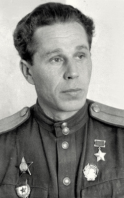 Гореликов Иван Павлович одержал 400 побед.
