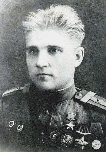 Медведев Виктор Иванович одержал 362 победы.