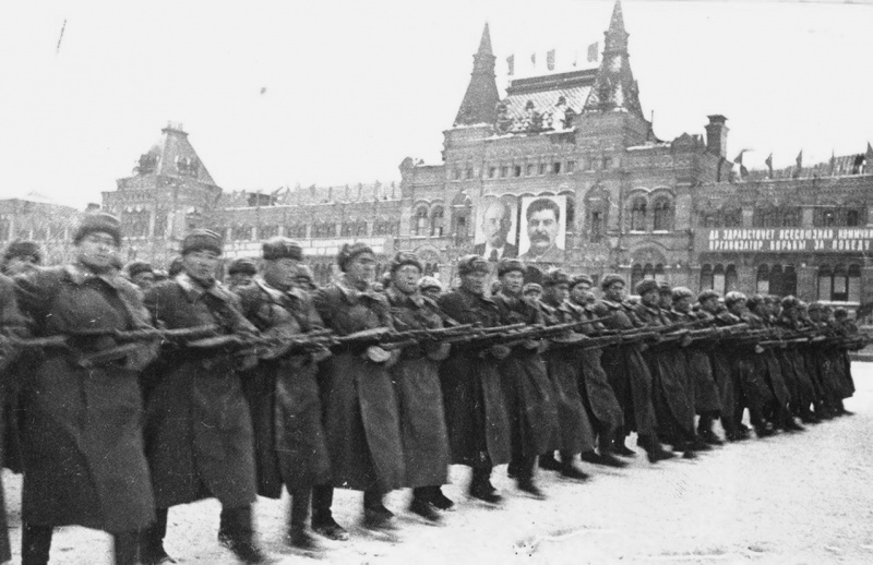 Военный парад на Красной площади. 7 ноября 1941 г.