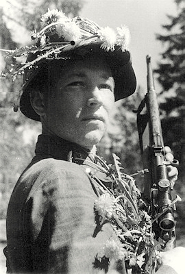 Орлов Василий Иванович. Уничтожил не менее 138 врагов.