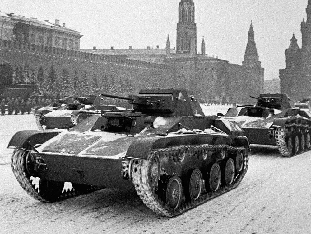 Военный парад на Красной площади. 7 ноября 1941 г.