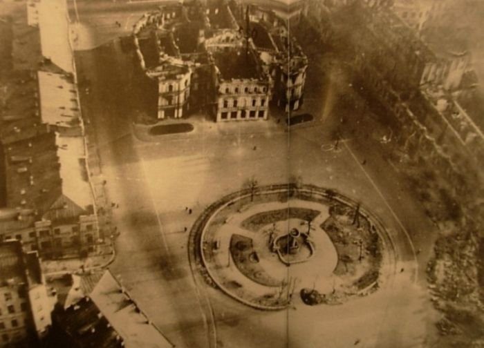 Площадь Калинина. Сентябрь, 1941 г.