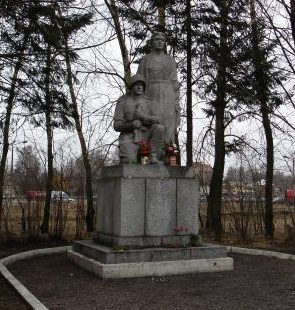 Памятник на кладбище.