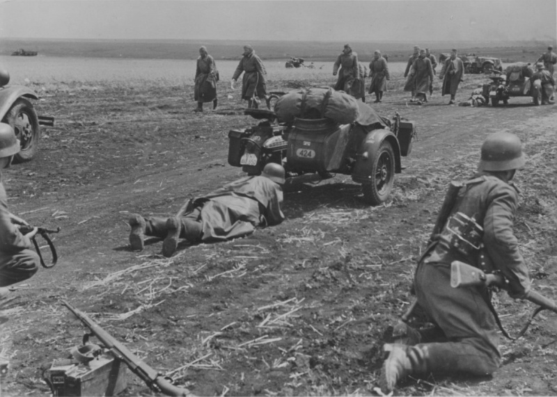 Конец боя под Харьковом. 1941 г.