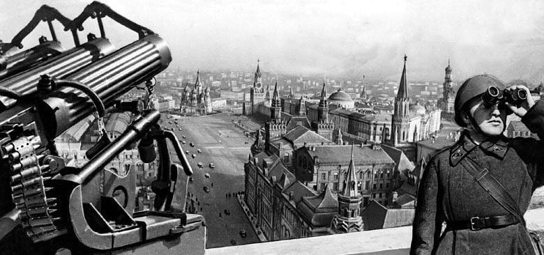 Зенитчики на крыше. Октябрь, 1941 г.