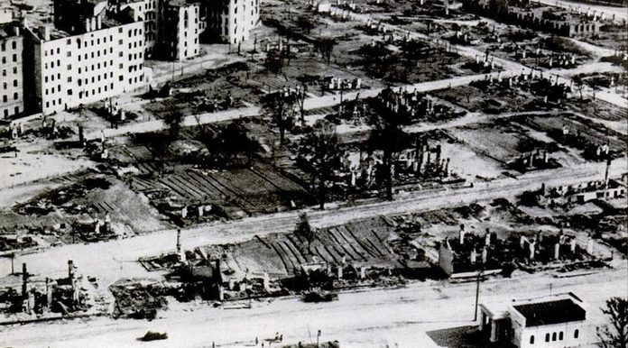 Руины по улице Красной. 22 сентября 1941 г.