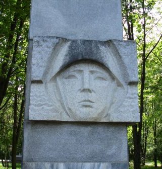 Памятник Герою Советского Союза З.М. Осягину.