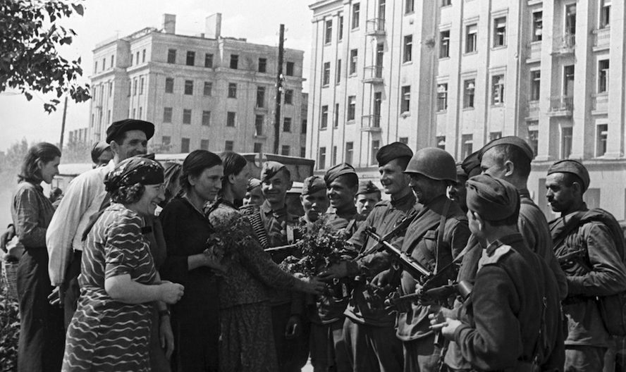 Встреча в Минске. 3 июля 1944 г.