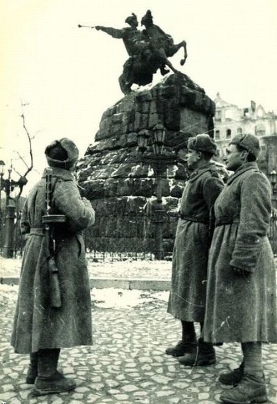 Софиевская площадь. Начало 1944 г.