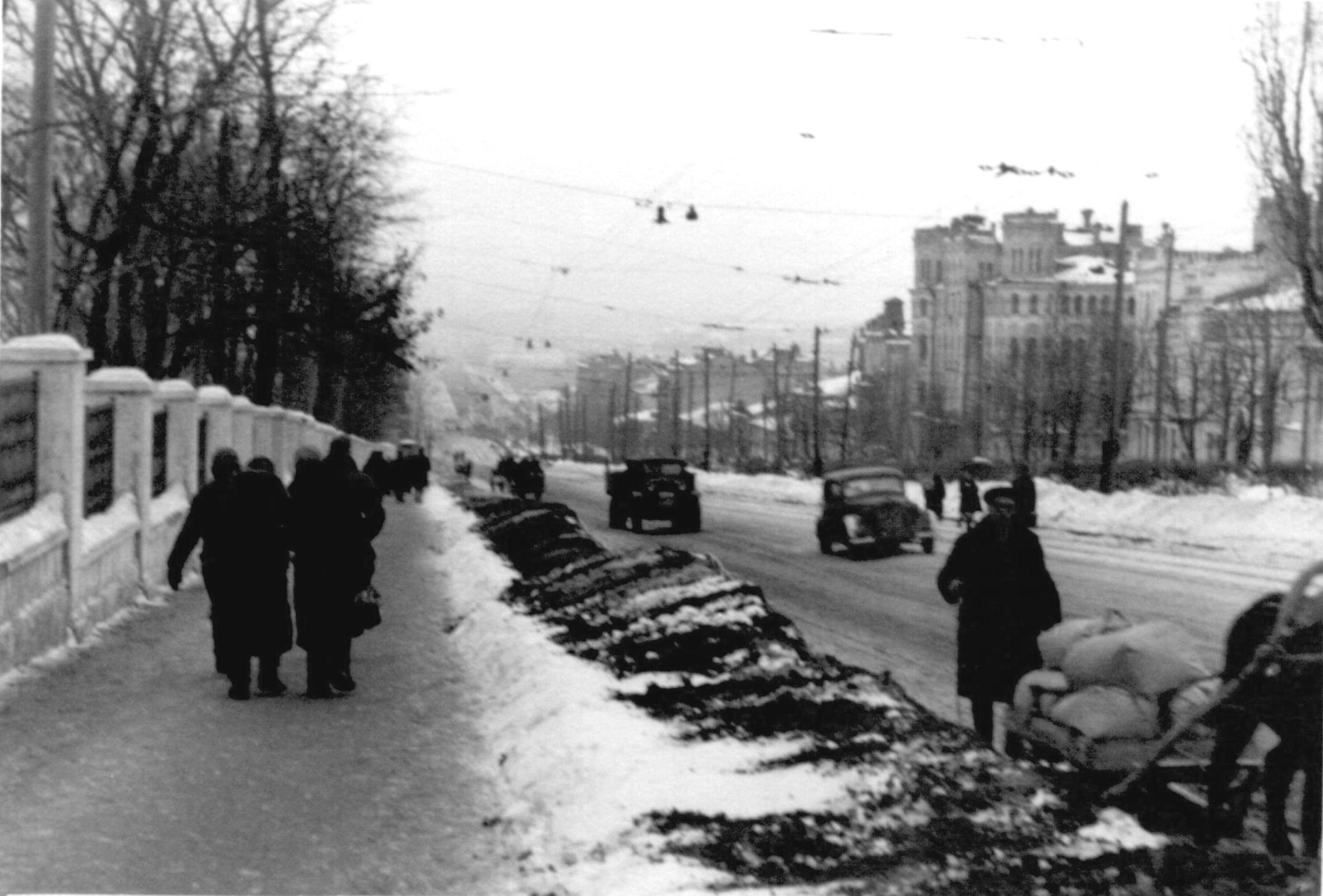 Бульвар Т. Шевченко. Февраль, 1942 г.