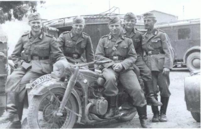 Мотоцикл BMW R12. Восточный фронт. 1942 г.