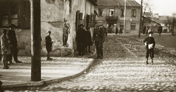 Угол улиц Немигской и Витебской. Осень, 1941 г.