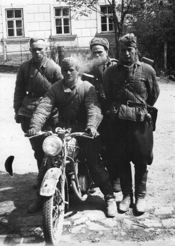 Пехотинцы. Чехословакия. 1945 г.